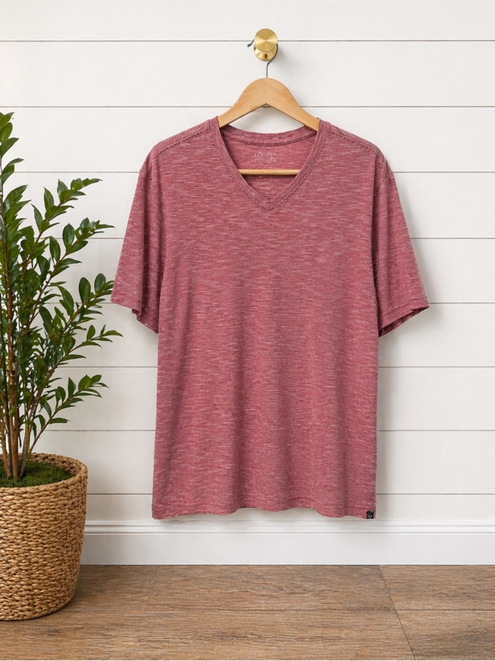 ♥️ Even Tide Roger Textured Feeder Stripe V-Neck Tee | Men’s XL-Tall | Red  🌊